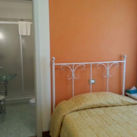 Hotel Ristorante Ruatta San Maurizio Phòng bức ảnh